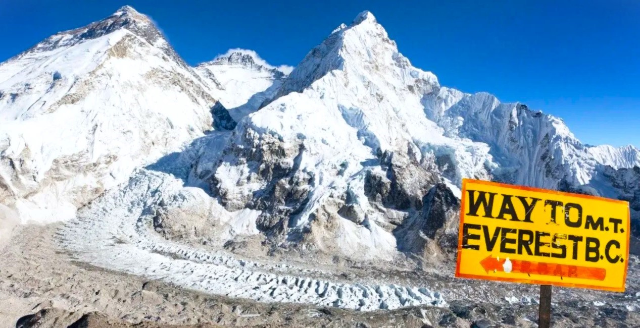 Way to Everest Base Camp marked by rocky trails and mountain views